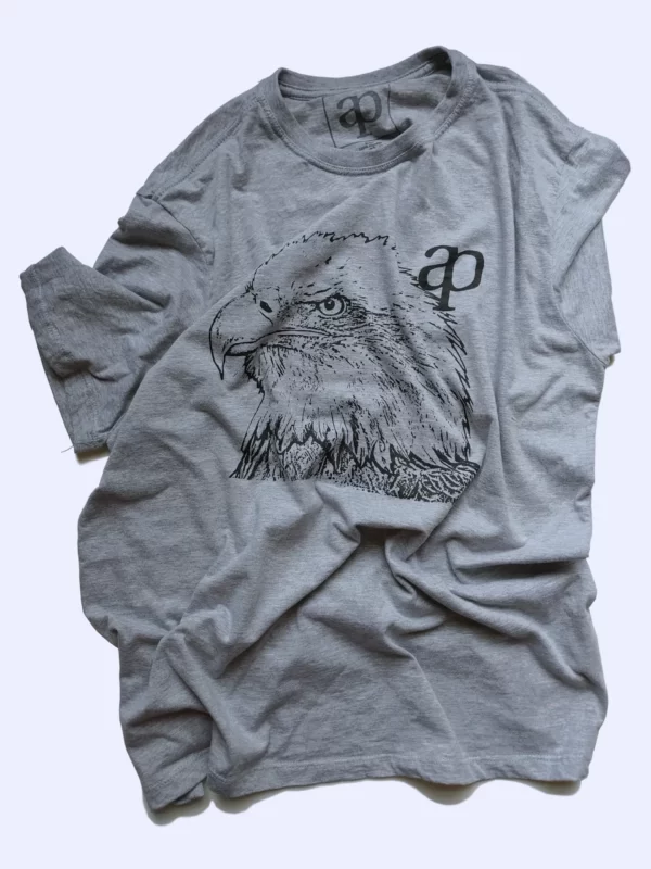 camiseta Águia-apluo amassada